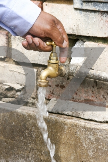 Hand opening water tap